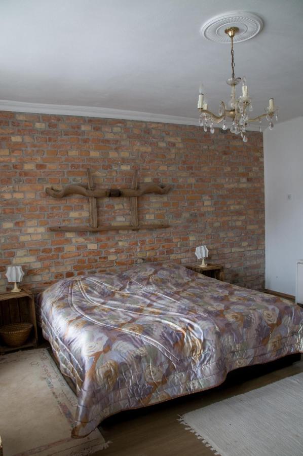 Notas Tuecsoek Vendeghaz Apartment Agyagosszergeny ภายนอก รูปภาพ