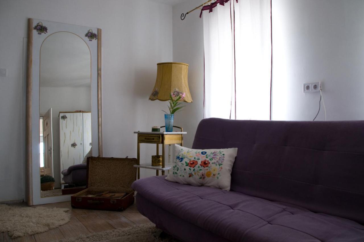 Notas Tuecsoek Vendeghaz Apartment Agyagosszergeny ภายนอก รูปภาพ